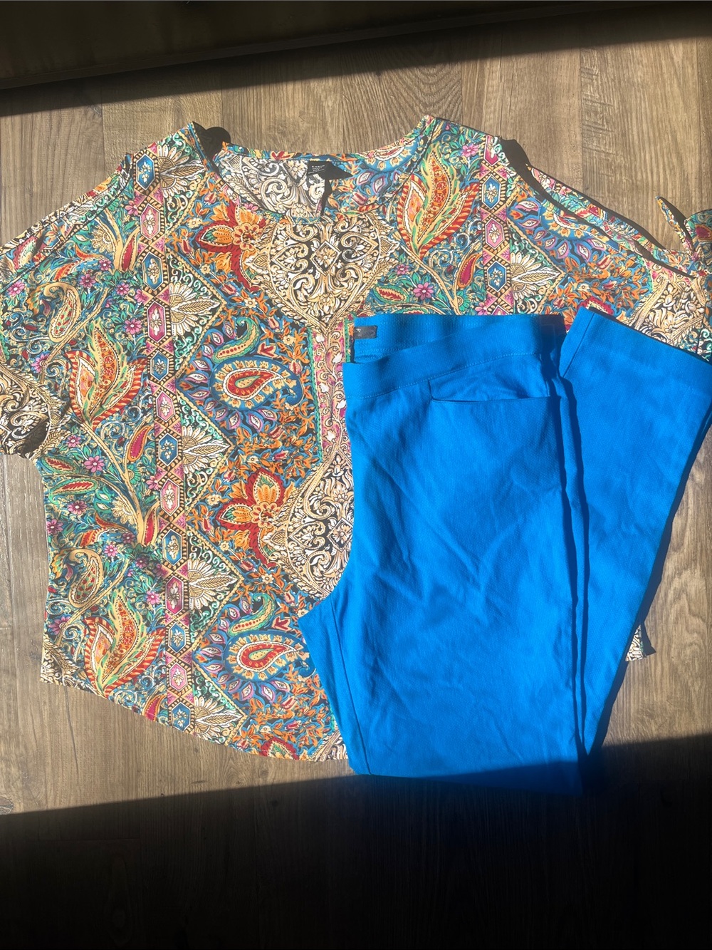 SHEIN Cold ShoulderColorful Paisley Blouse with 89th & Madison Bright Blue Pants